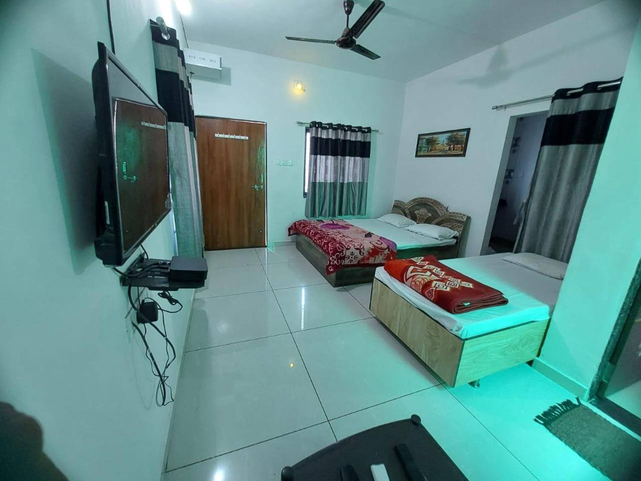Jai Swaminarayan Delux Homestay Garudeshwar 외부 사진