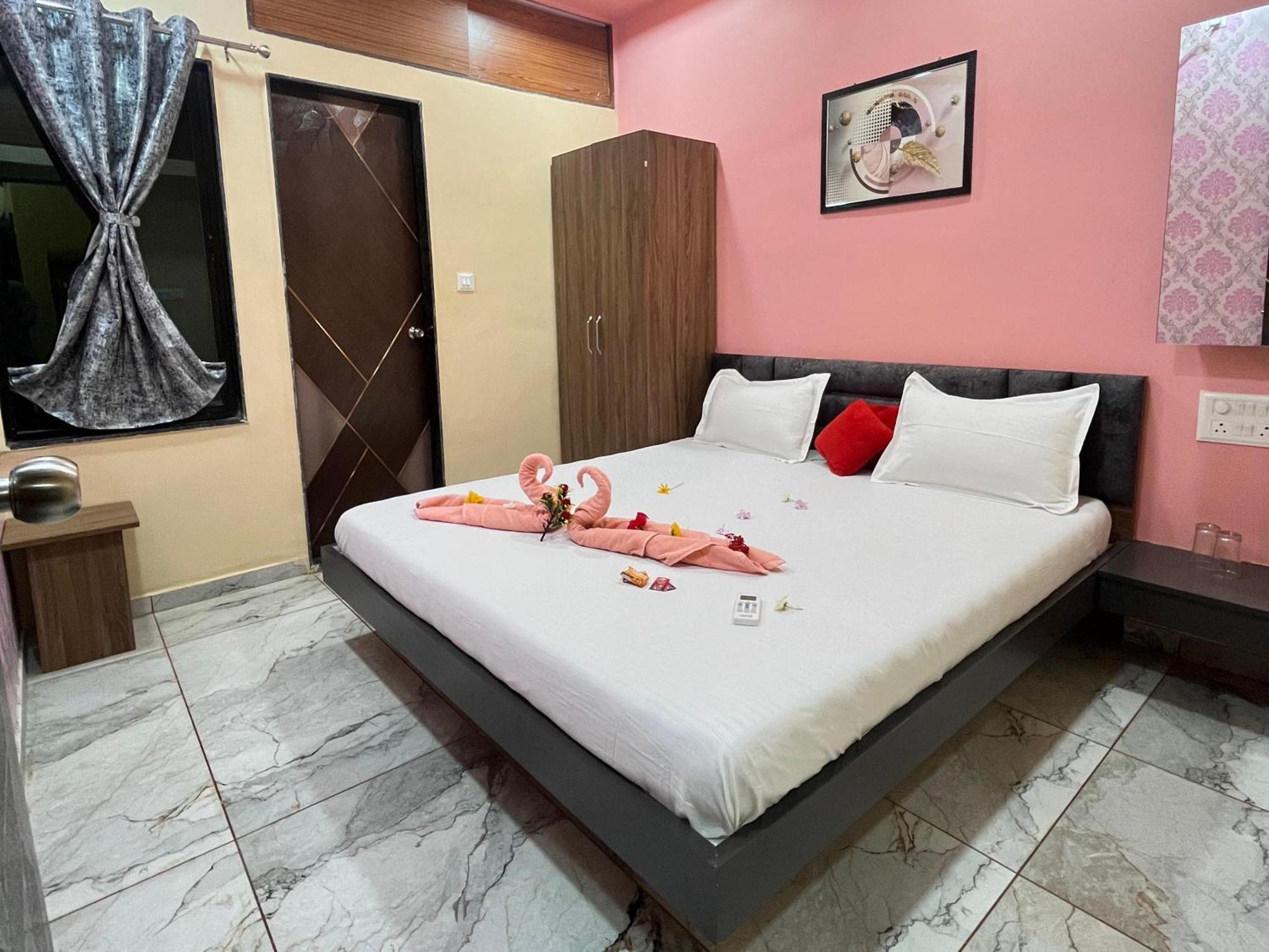Jai Swaminarayan Delux Homestay Garudeshwar 외부 사진